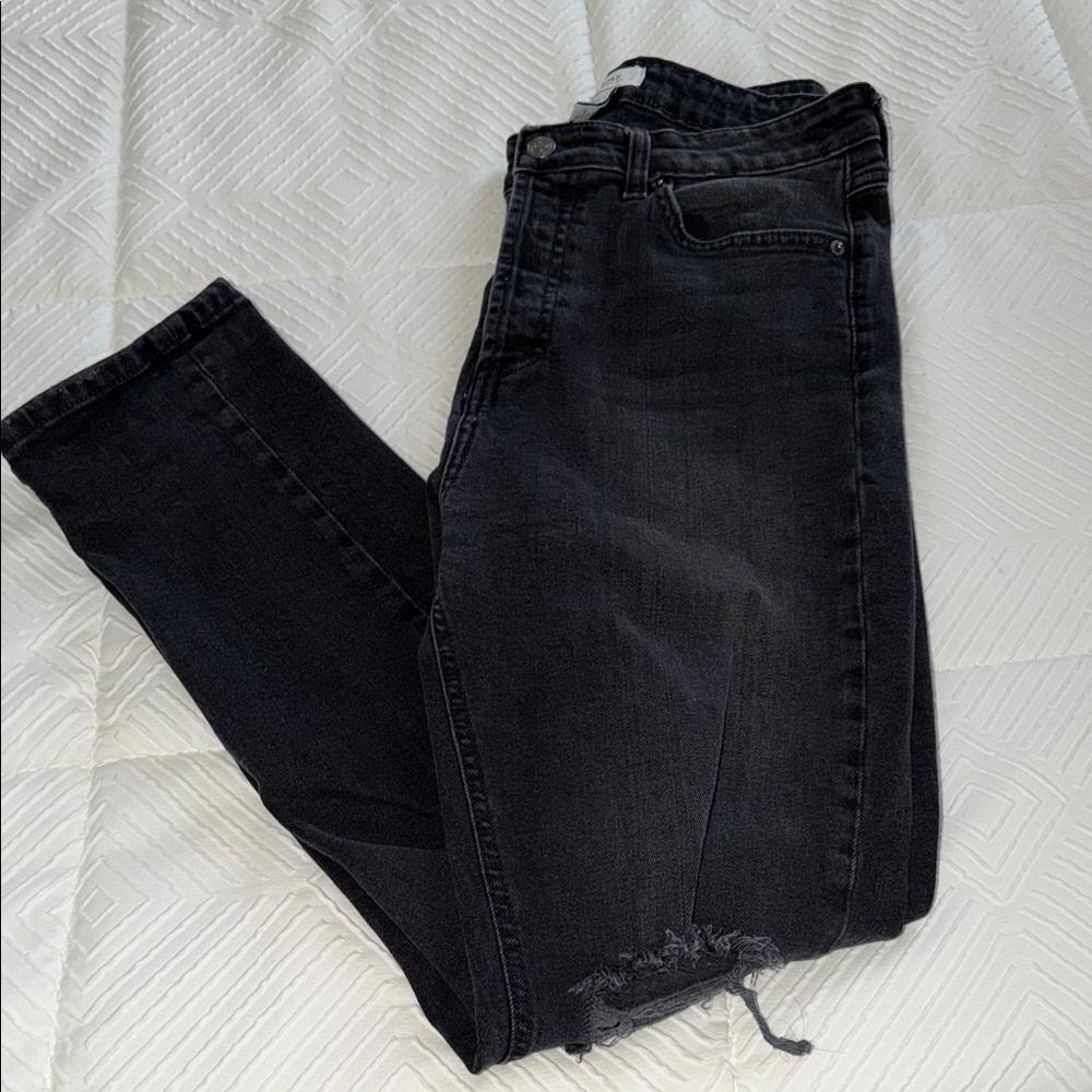 Forever 21 Black Distressed Jeans